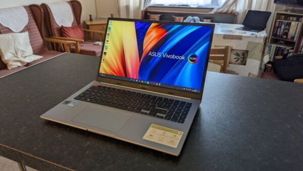 Laptop Cho Sinh Viên Tốt Nhất 2023 - Những Lý Do Nên Mua