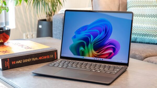 Top 10 Laptop Tốt Nhất 2025 - Ưu Điểm Và Nhược Điểm