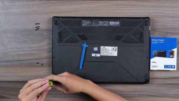Hướng Dẫn Thay Thế Ổ Cứng Ssd Laptop — Nâng Cấp Tốc Độ A-Z